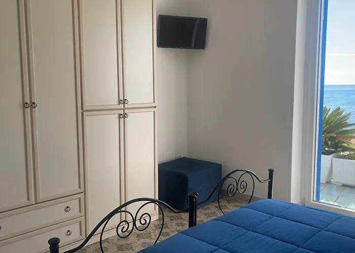 Casa Direttamente Sul Mare Vakantiehuis