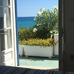 Casa Direttamente Sul Mare מרינה די מנקוורסה