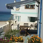 Casa Direttamente Sul Mare Дом отдыха *