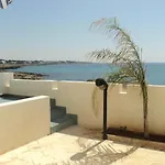 Casa Direttamente Sul Mare בית נופש מרינה די מנקוורסה