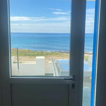 Casa Direttamente Sul Mare 度假居 *