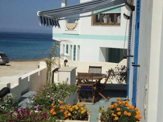 Casa Direttamente Sul Mare 펜션 *